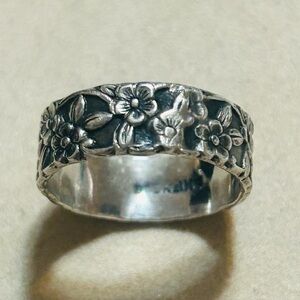 Vintage Sterling Silver Forget-Me-Not Floral Band Ring – Size 5.5